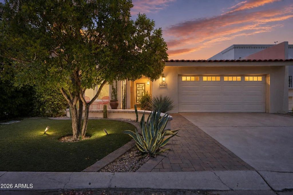 6942 E Exeter Boulevard, Scottsdale