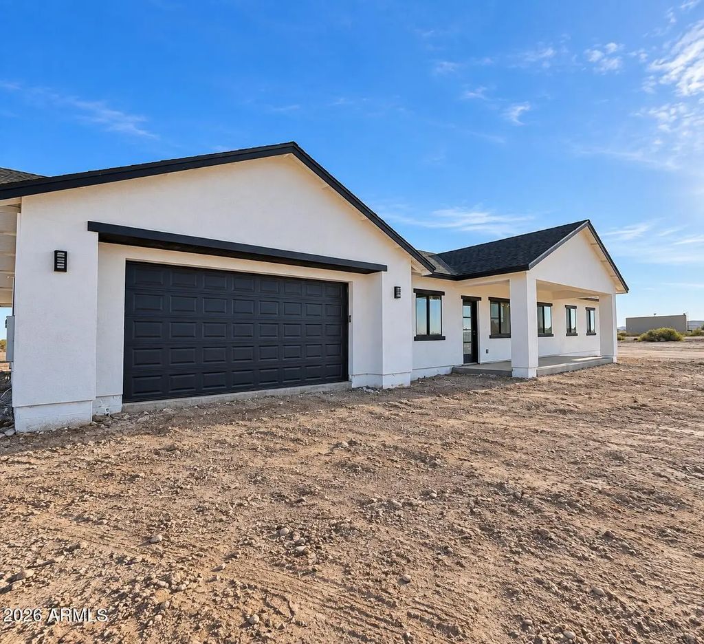 33112 W Dobbins Road, Tonopah
