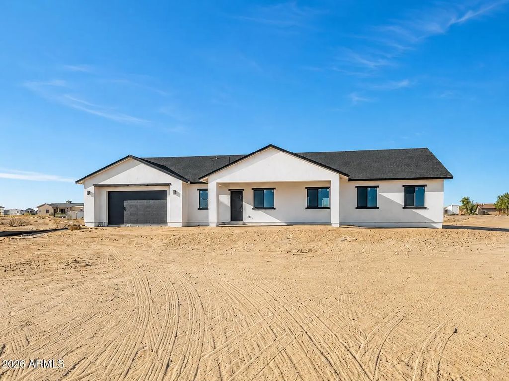 33112 W Dobbins Road, Tonopah