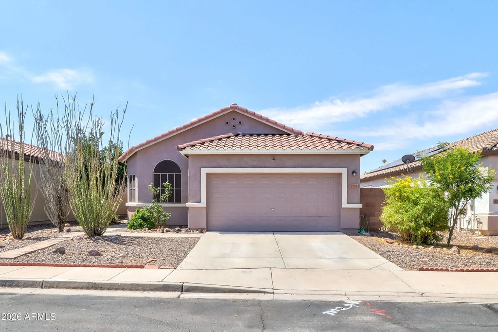 1733 E Desert Breeze Place, Casa Grande