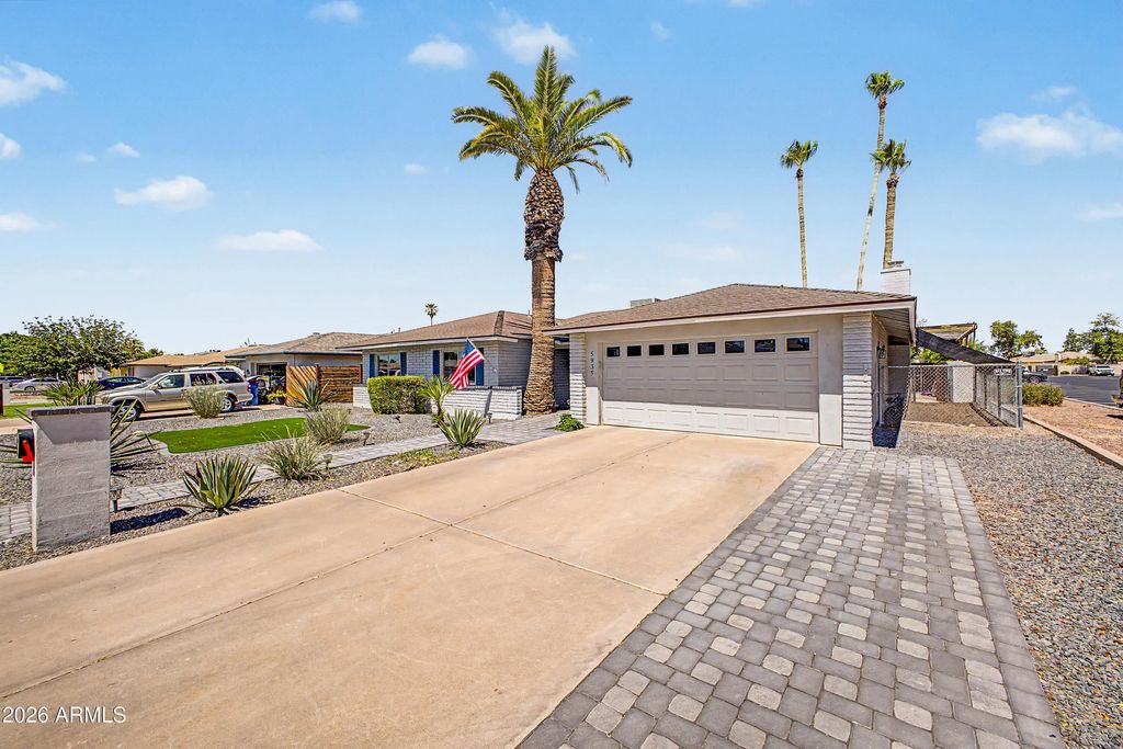 5935 S Lakeshore Drive, Tempe