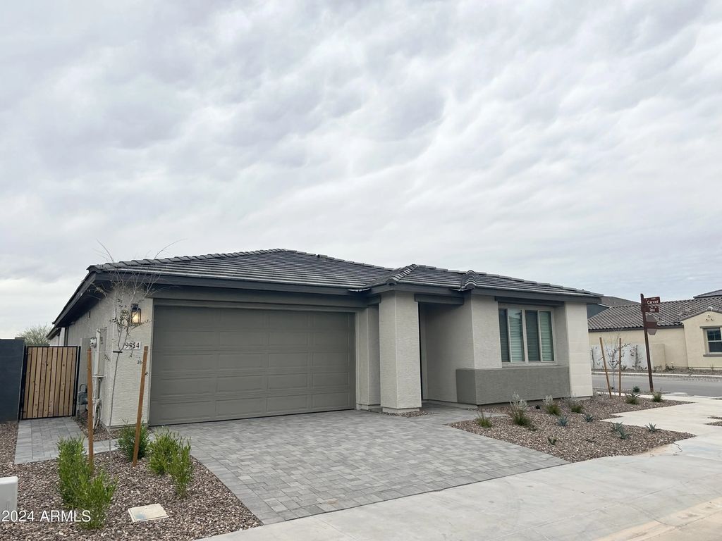 9354 E Spiral Avenue, Mesa