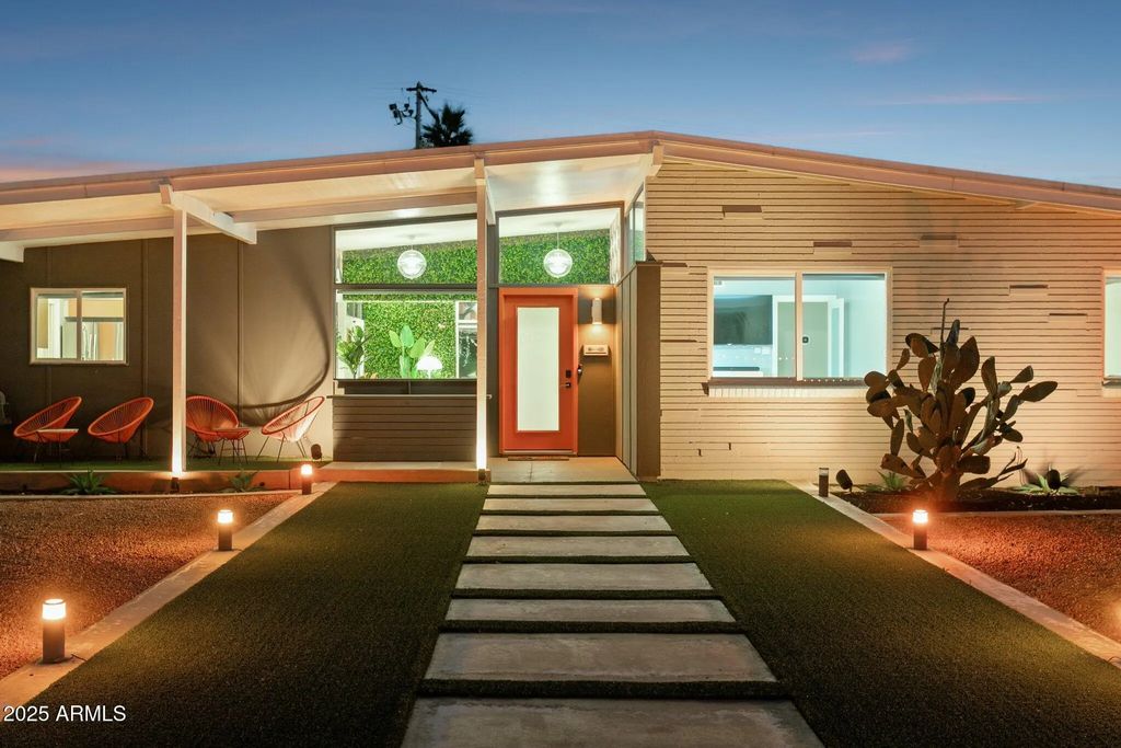2055 W Windsor Avenue, Phoenix