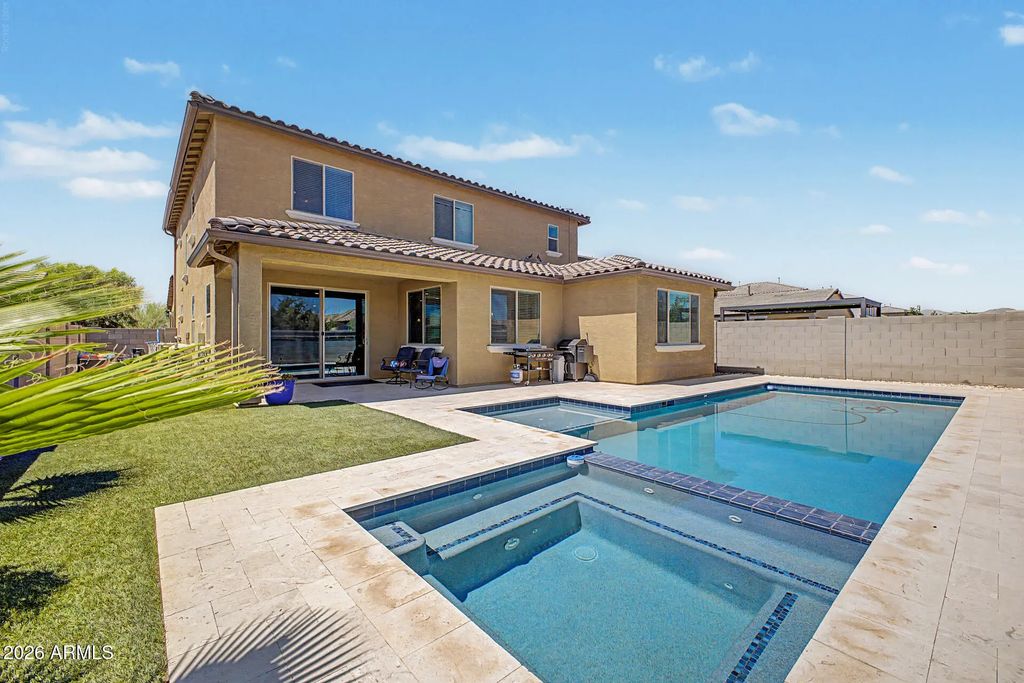 17228 W Dahlia Drive, Surprise
