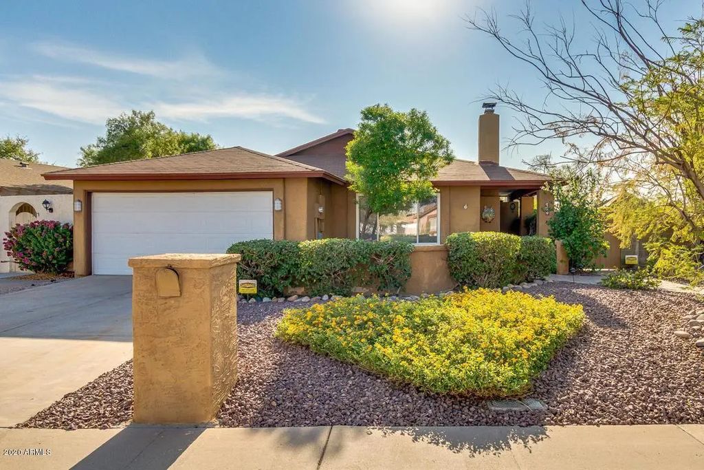 924 N 86th Way, Scottsdale