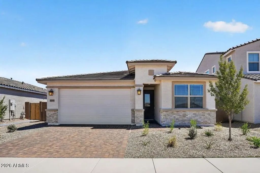 17084 W Honeysuckle Drive, Surprise