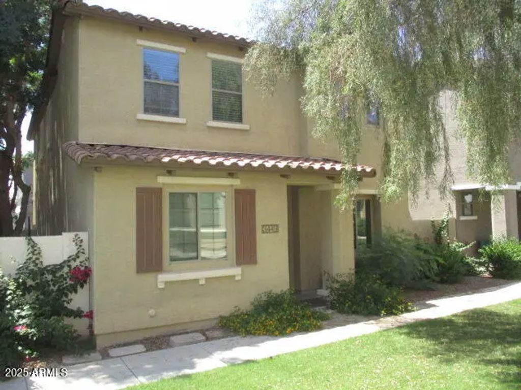 3449 S Falcon Drive, Gilbert