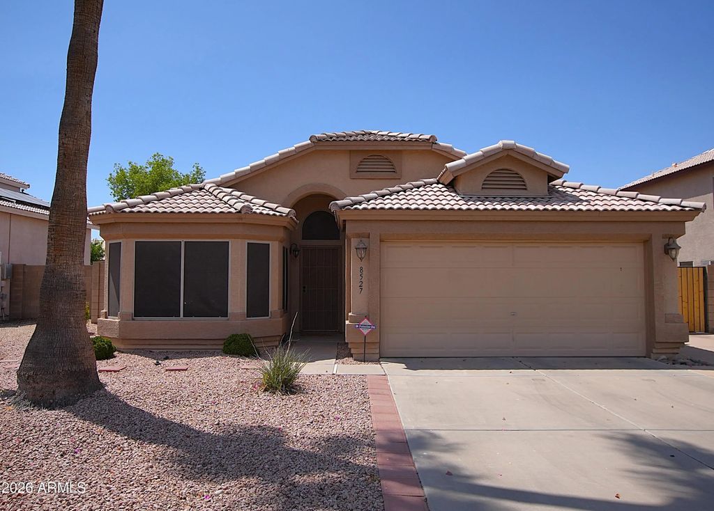 8527 W Rue De Lamour, Peoria