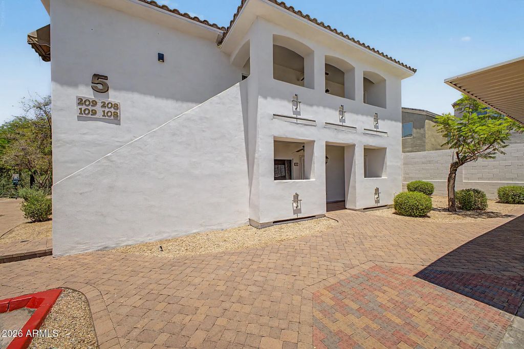 2950 W Louise Drive (unit 108), Phoenix