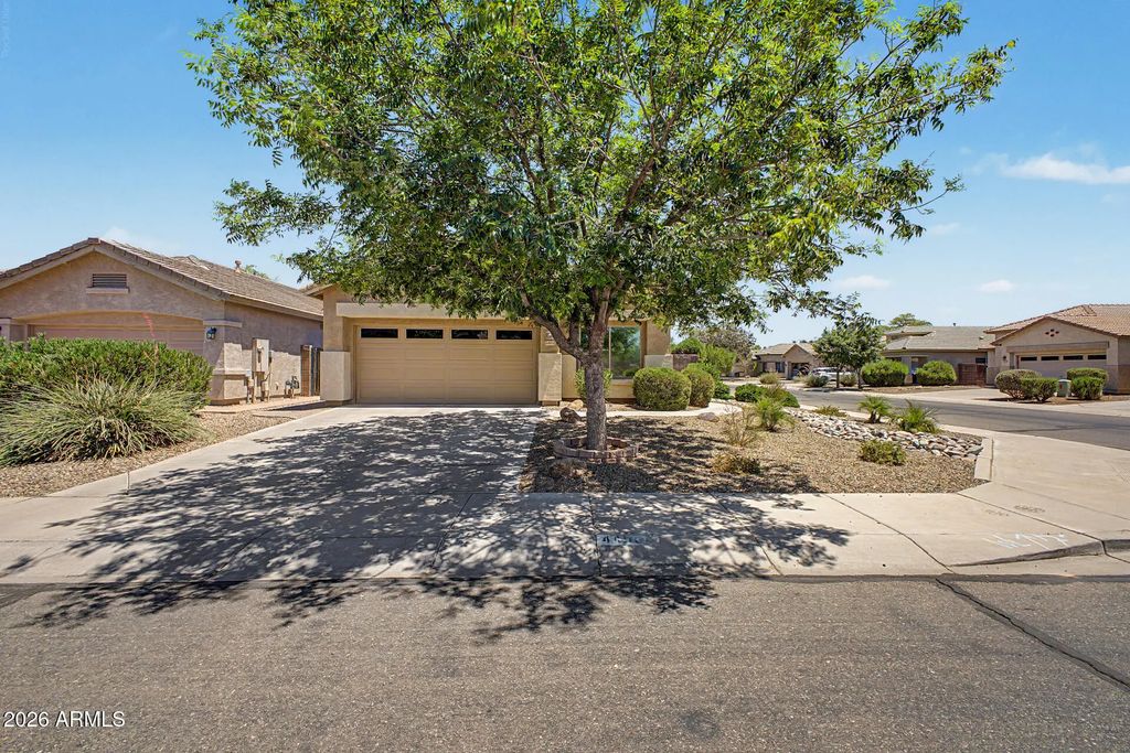 44004 W Pioneer Road, Maricopa