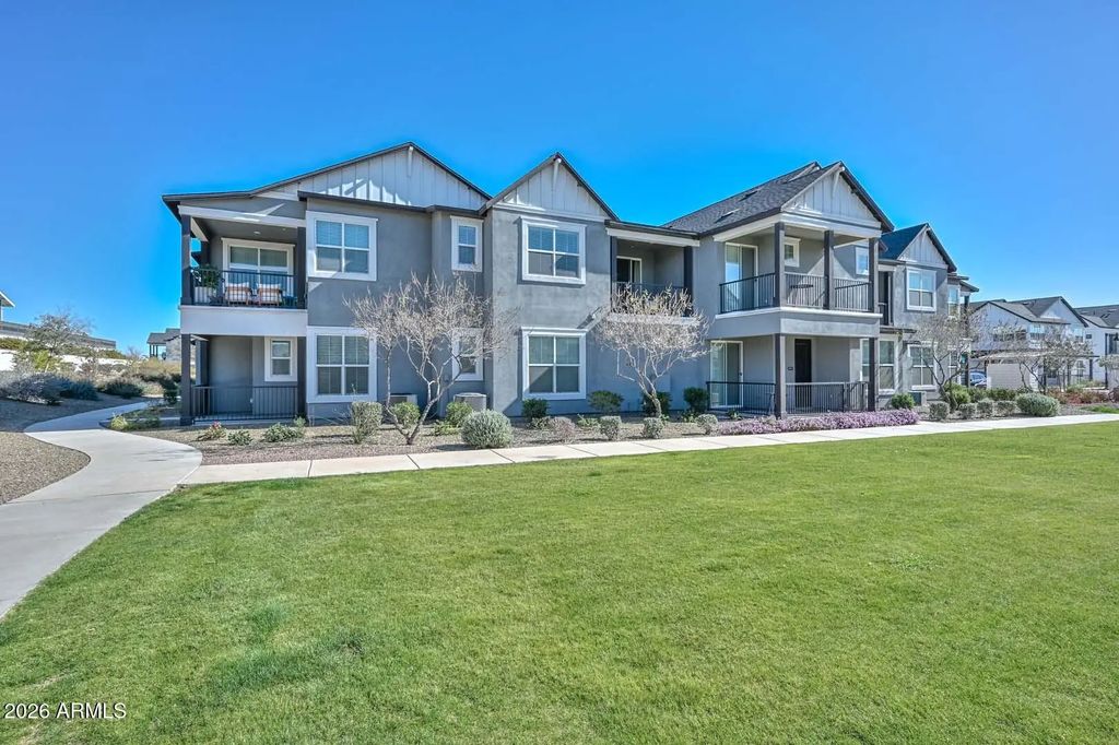 11300 N Casa Dega Drive (unit 1063), Surprise