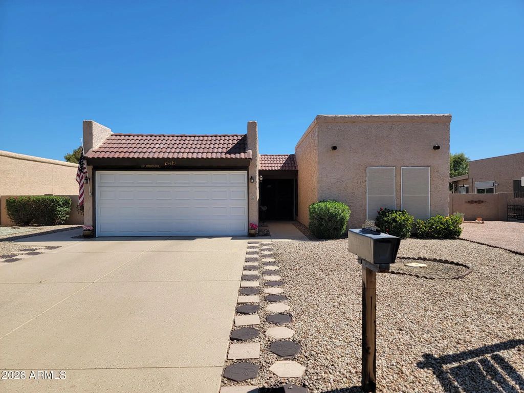 26423 S Snead Drive, Sun Lakes