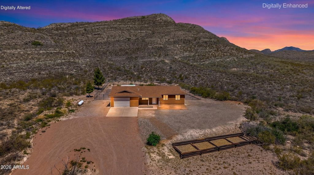 2251 N Spanish Trail, Huachuca City