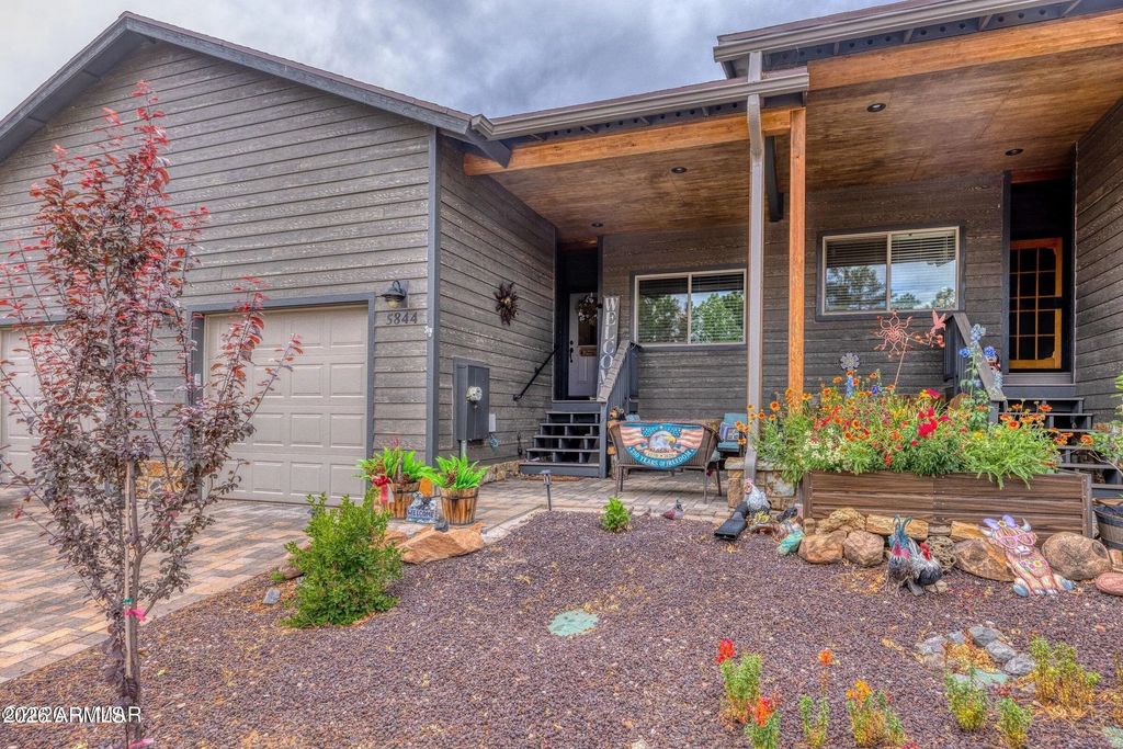5844 Saturn Drive, Lakeside