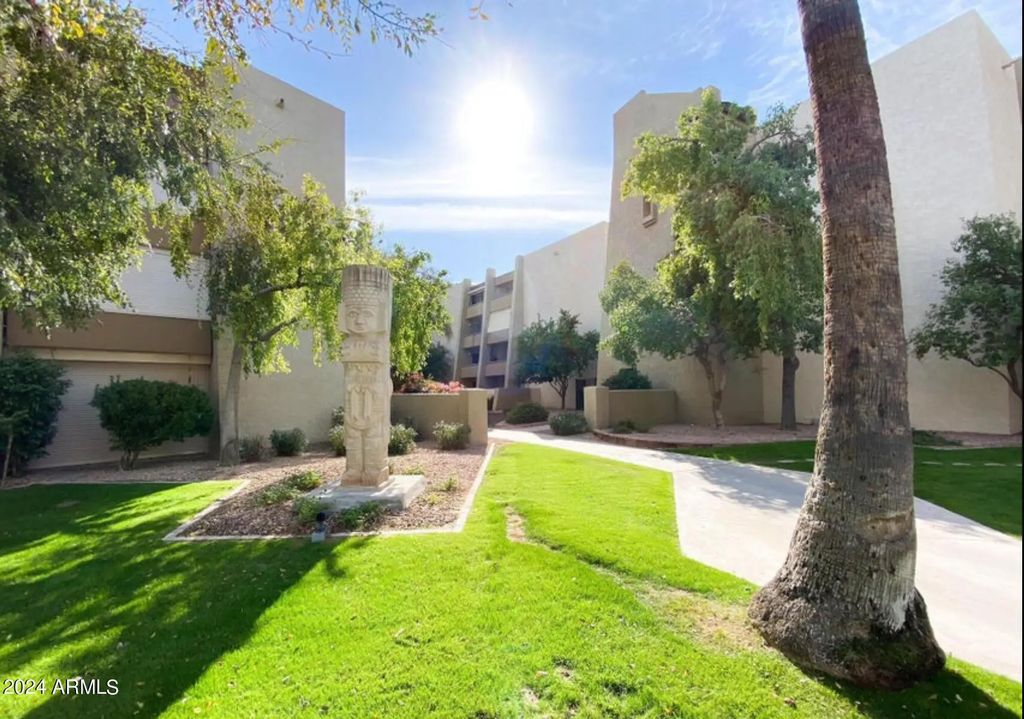 7625 E Camelback Road (unit Unit 142a), Scottsdale