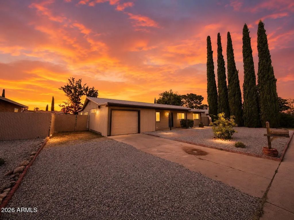 565 Raymond Drive, Sierra Vista