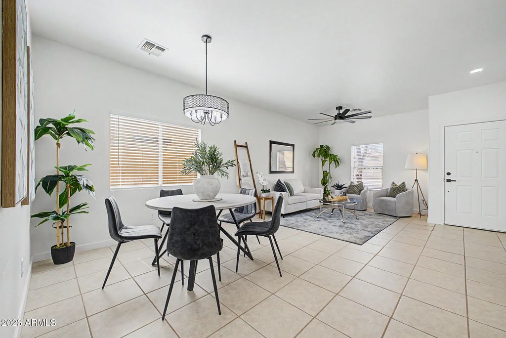 5241 W Shumway Farm Road, Laveen