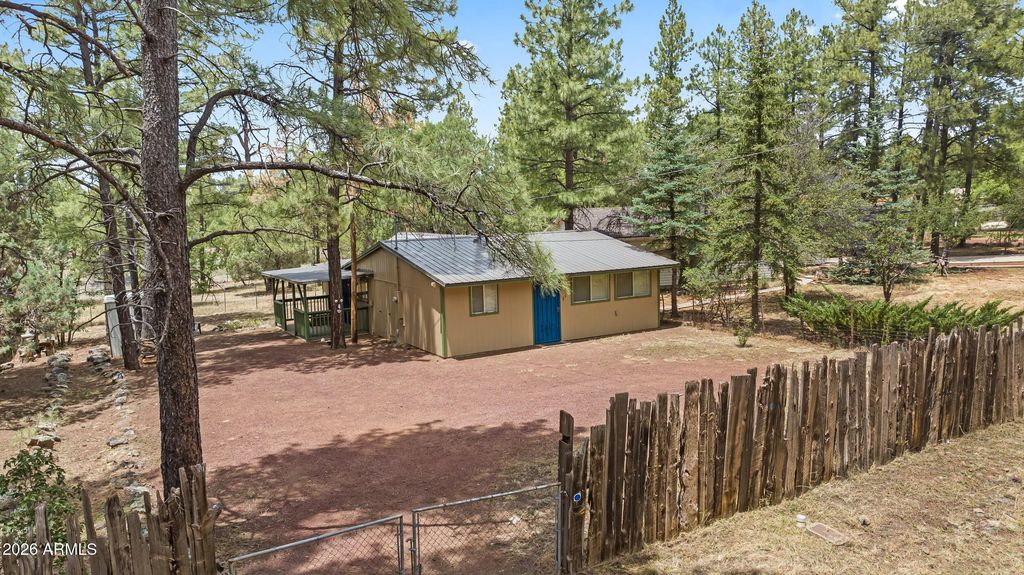 1724 Lyerly Avenue, Lakeside