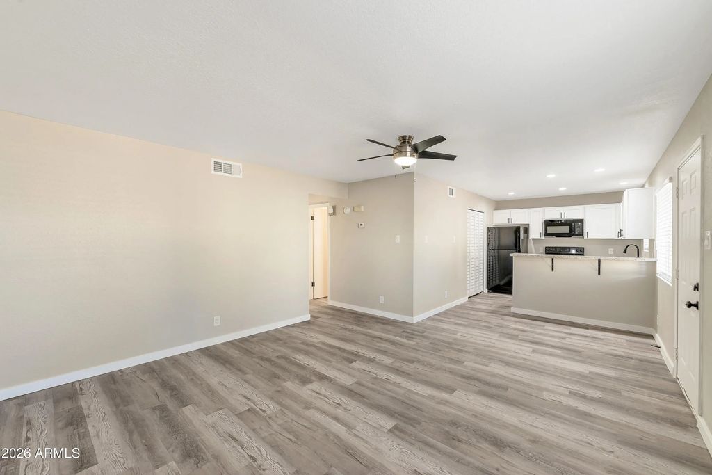 2726 E Beck Lane, Phoenix
