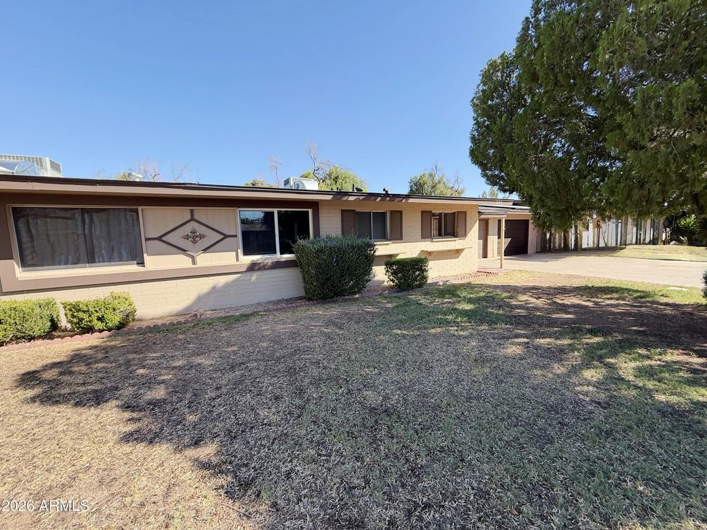 10012 W Lakeview Circle, Sun City