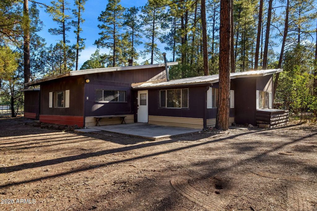 2671 Juniper Avenue, Lakeside