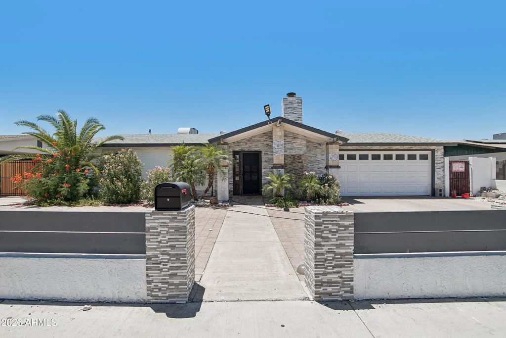 3829 W Thunderbird Road, Phoenix