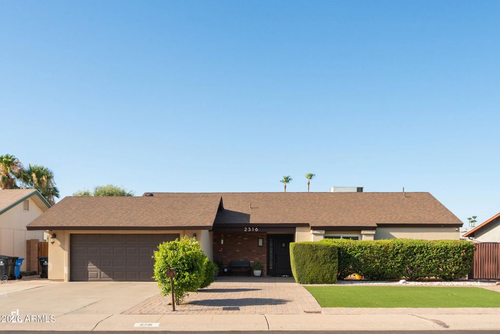 2316 W Port Royale Lane, Phoenix