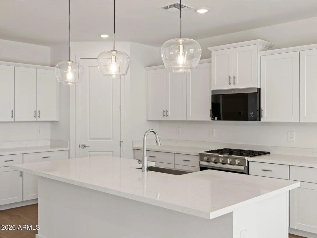 3820 N Patriot Way, Florence