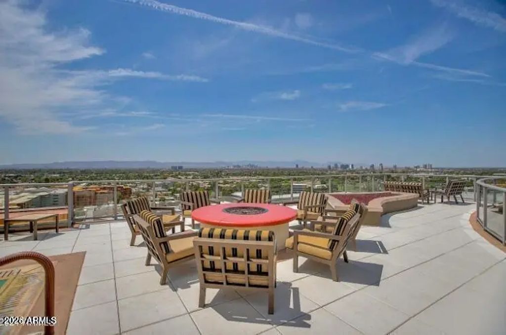 2211 E Camelback Road (unit 104), Phoenix