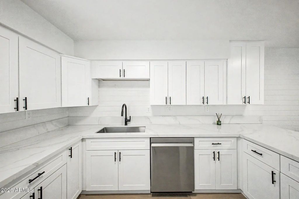 3505 E Campbell Avenue (unit 11), Phoenix