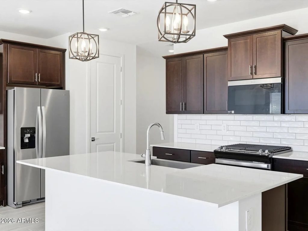 17863 W Washington Street, Goodyear
