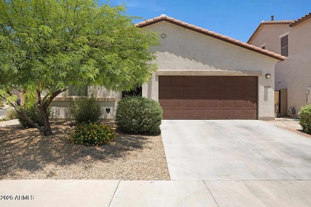 16658 W Mescal Street, Surprise