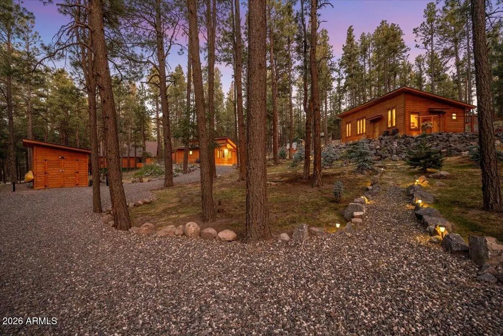 24 County Rd 2267, Alpine