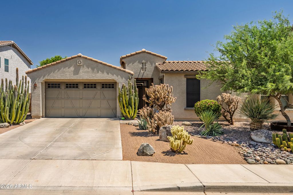 40748 W Bravo Drive, Maricopa