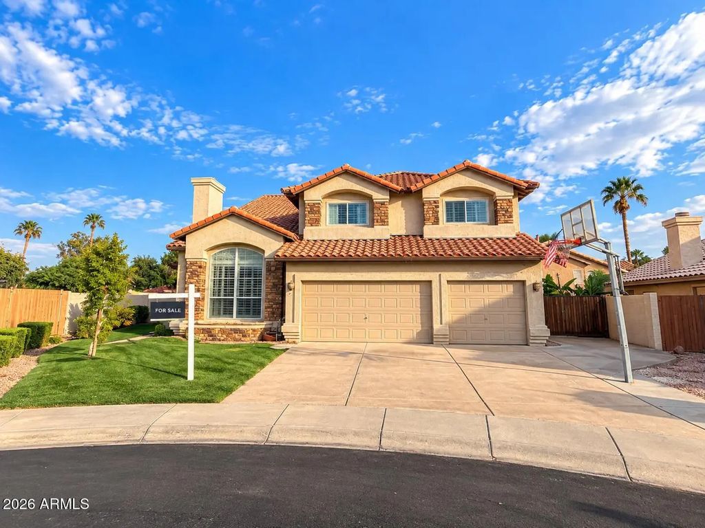 7815 W Kerry Lane, Glendale
