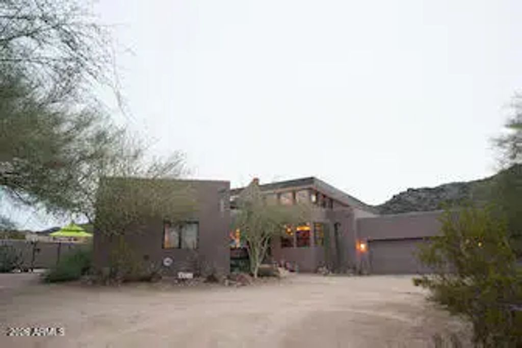 2201 E Euclid Avenue, Phoenix