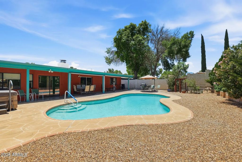 1132 La Rosa Court, Sierra Vista