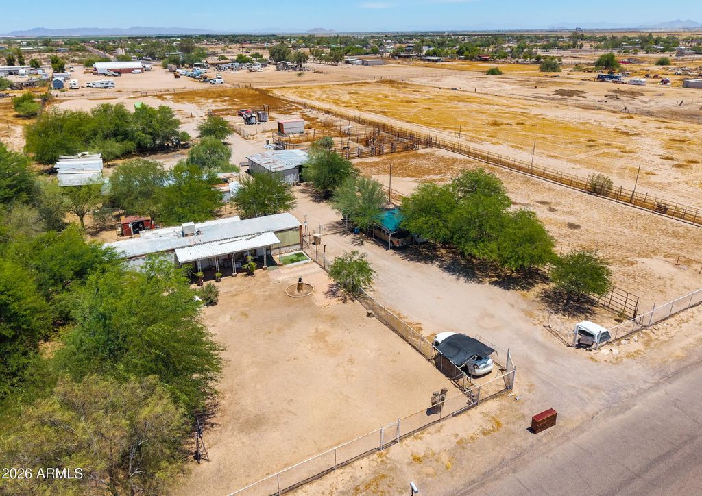 50740 W Julie Lane, Maricopa