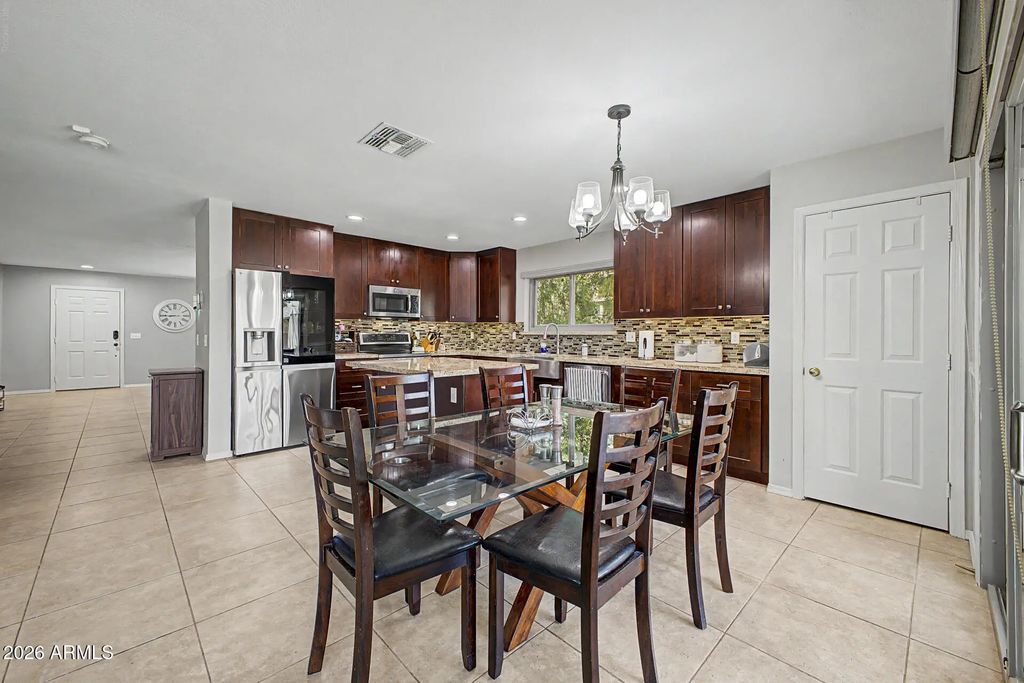 3737 E Constitution Court, Gilbert