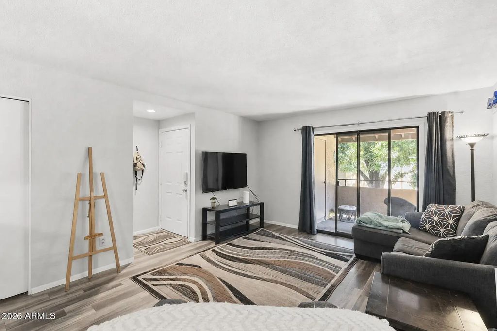 2146 W Isabella Avenue (unit 215), Mesa