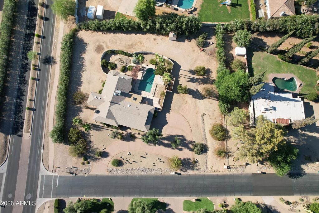 6402 E Fanfol Drive, Paradise Valley
