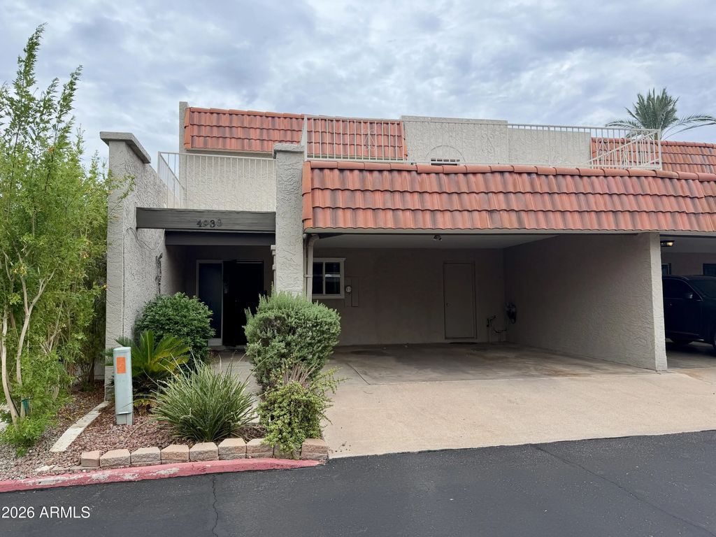 4930 N 42nd Way, Phoenix
