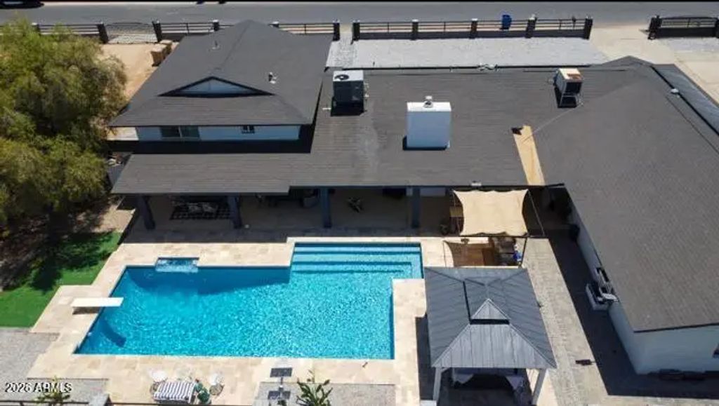 4210 W Country Gables Drive, Phoenix