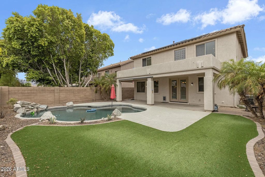 18027 W Sunnyslope Lane, Waddell