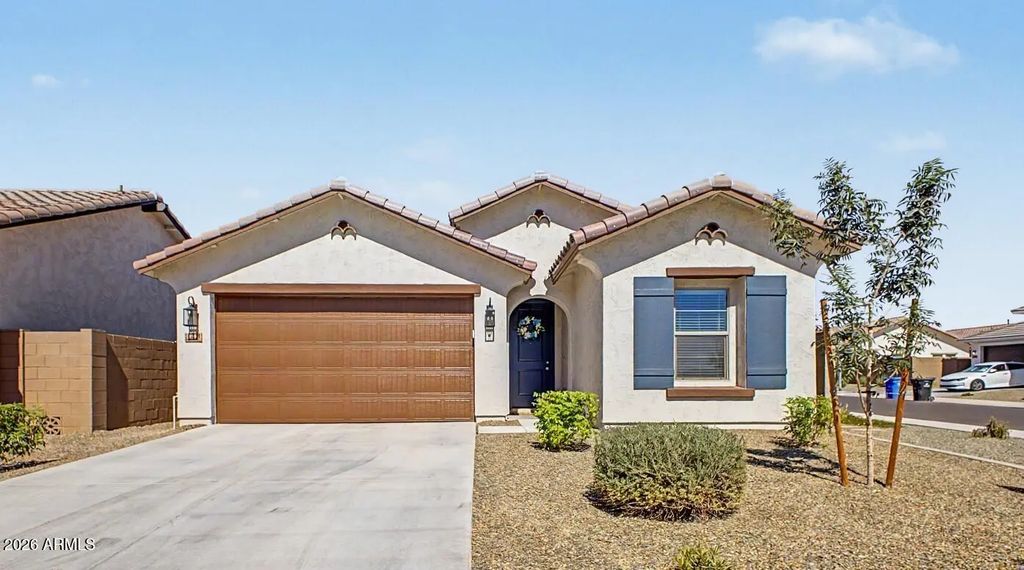 7429 S 76th Lane, Laveen