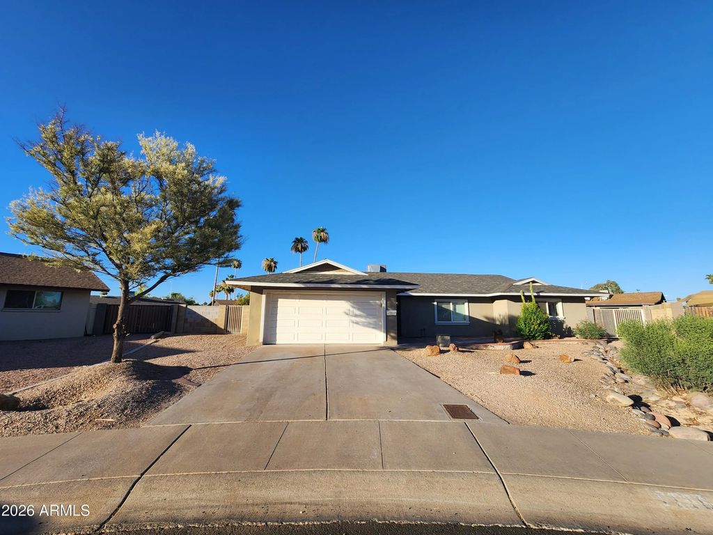 1116 E Redfield Road, Tempe