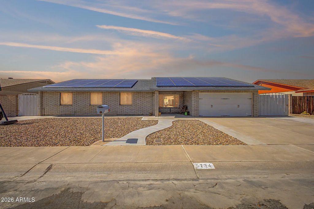 5734 W Palo Verde Avenue, Glendale
