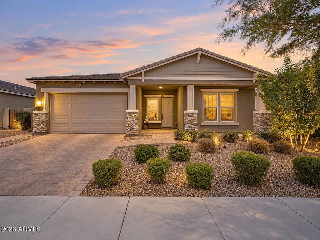 4759 S Pluto, Mesa