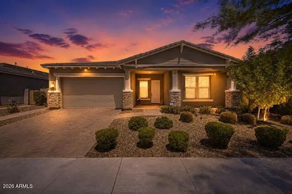 4759 S Pluto, Mesa