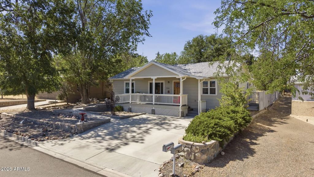 728 Douglas Avenue, Prescott